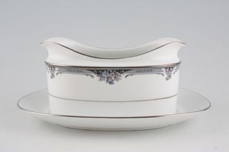 Noritake Squirewood Sauce Boat and Stand Fixed 8 1/2"
