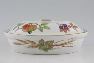 Royal Worcester Evesham - Gold Edge Casserole Dish + Lid Oval. No handles, gold knob and vent in lid. Fruits vary. 1 1/2pt