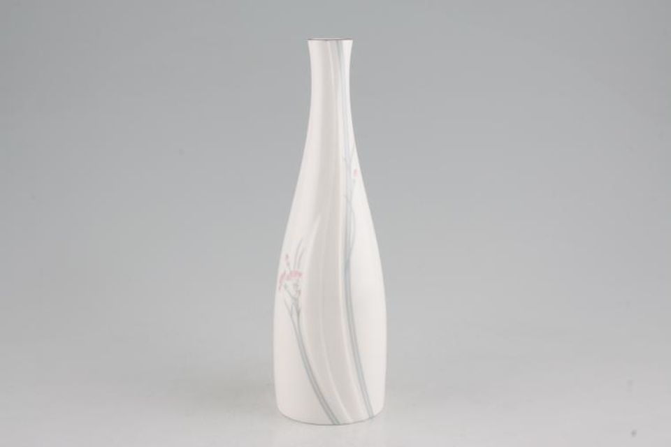 Royal Doulton Carnation Vase 8 1/4"