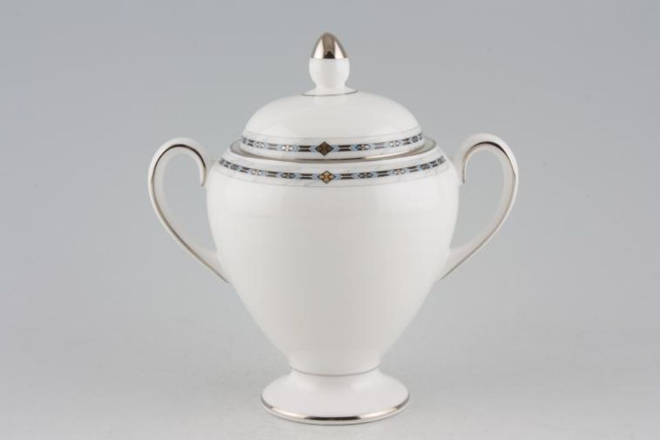 Wedgwood Guinevere Sugar Bowl - Lidded (Tea) globe