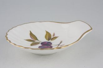 Royal Worcester Evesham - Gold Edge Dish (Giftware) Individual Scallop Shell - Plums 4 3/4"