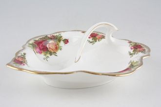 Royal Albert Old Country Roses - Made in England Dish (Giftware) 2 Section Leaf Shaped Dish With Handle 7"
