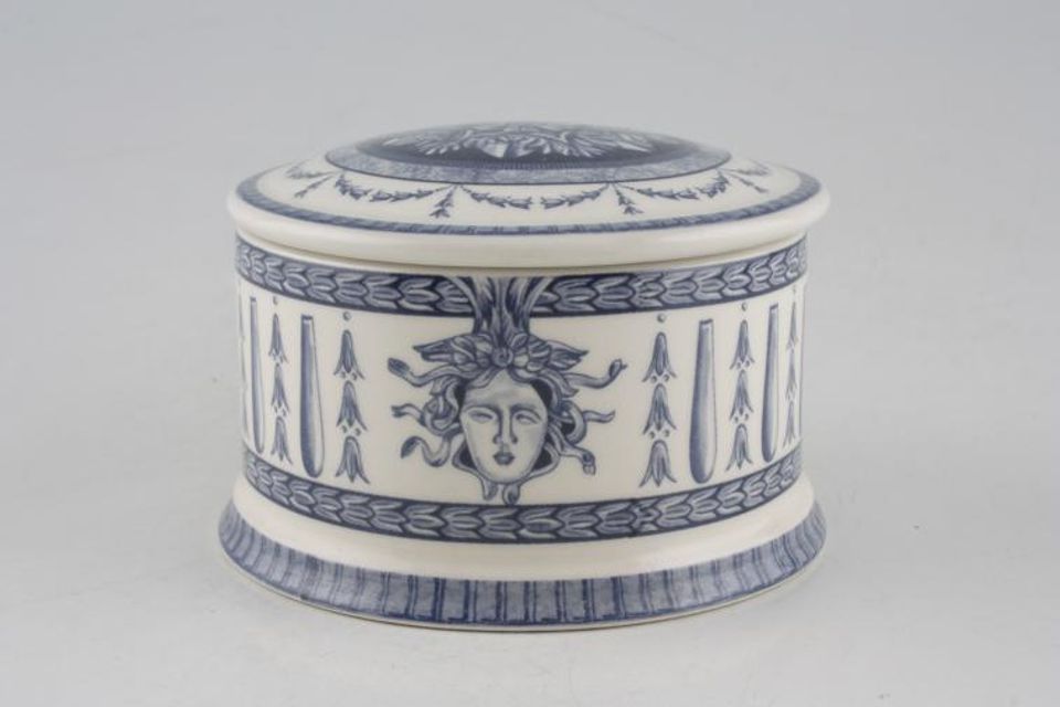 Queens Royal Palace, The Box Round Lidded Box 3 3/4" x 2 1/4"