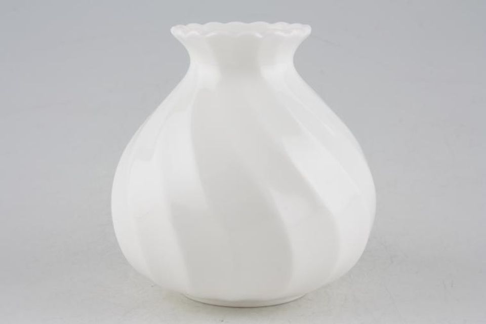 Wedgwood Candlelight Vase Posy Pot 3 1/4"