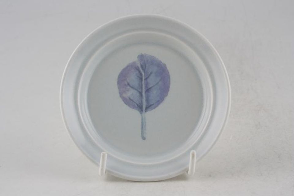 Portmeirion Seasons Collection - Leaves Butter Pat 1 leaf - Blue 2 3/4"