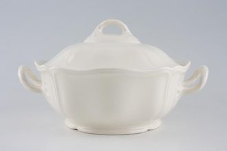 Sell Wedgwood Queen's Plain - Queen's Shape Vegetable Tureen with Lid