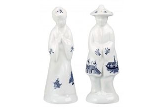 Churchill Blue Willow Salt and Pepper Set Figurines