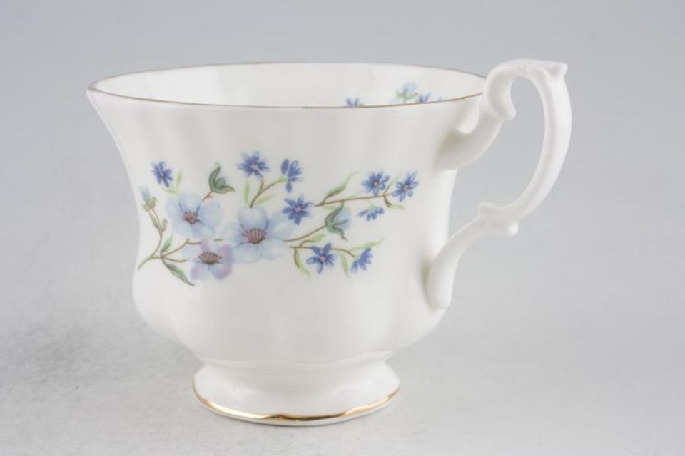 Richmond Blue Rock Teacup flower inside, no gold on handle 3 1/2" x 2 3/4"