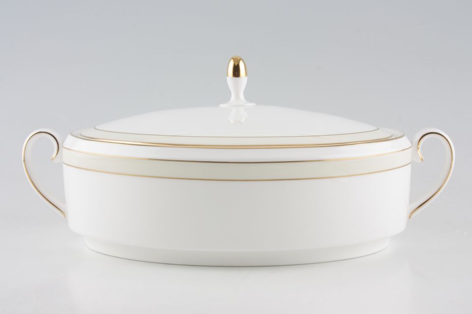 Vera Wang for Wedgwood Champagne Duchesse Vegetable Tureen with Lid
