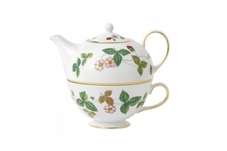 Sell Wedgwood Wild Strawberry Tea For One Gift Boxed