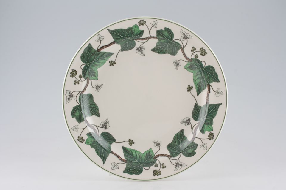 Wedgwood Napoleon Ivy - Green Edge Breakfast / Lunch Plate Dipped and raised rim 9 3/4"