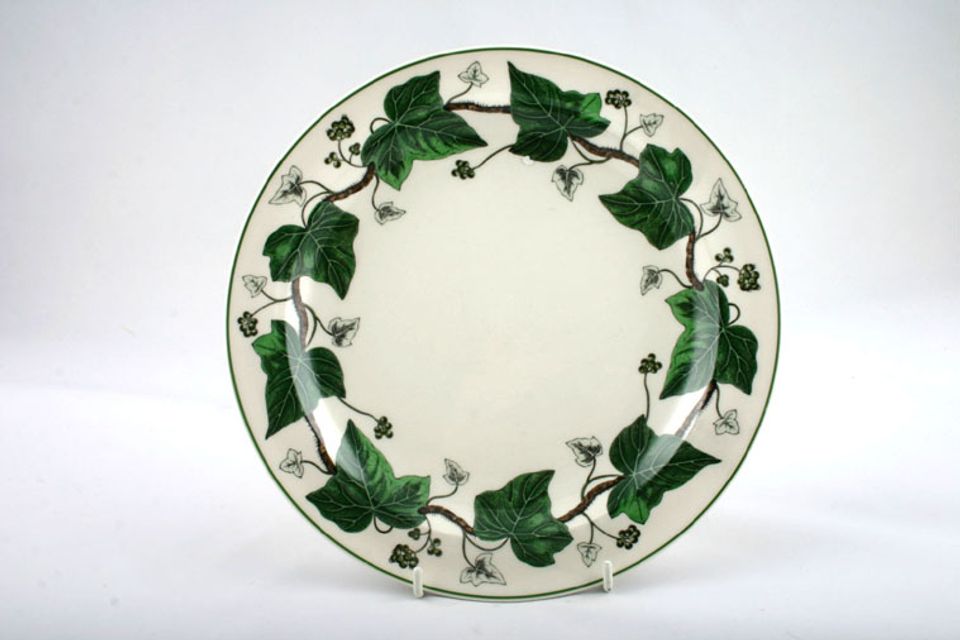 Wedgwood Napoleon Ivy - Green Edge Dinner Plate Dipped and raised rim 10 1/4"