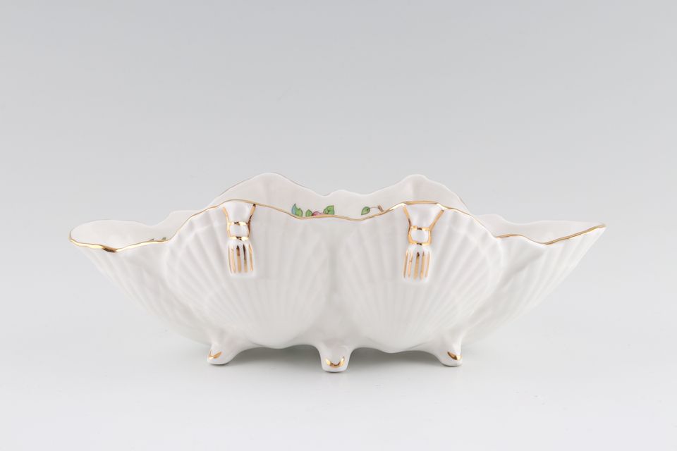 Aynsley Pembroke Bowl (Giftware) shell pattern 8 1/2"