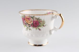 Sell Elizabethan English Garden Teacup Thick gold on handle and foot 3 1/4" x 3"