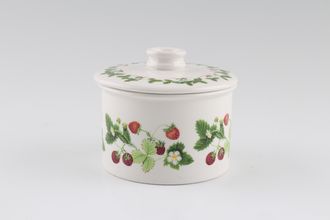 Sell Portmeirion Summer Strawberries Sugar Bowl - Lidded (Tea) 3 3/8" x 2"