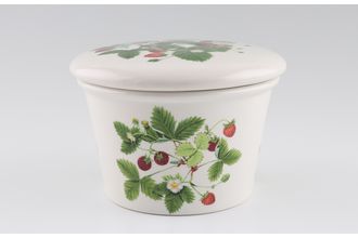 Portmeirion Summer Strawberries Box Ceramic Lid. Sloping sides. 5" x 3 1/2"