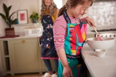 Joules Christmas Apron Childrens thumb 4