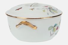 Royal Worcester Strawberry Fair - Gold Edge Porcelain Casserole Dish + Lid Round. Shape 23 Size 5 1pt thumb 2
