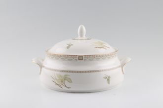 Royal Doulton White Nile - T.C.1122 Vegetable Tureen with Lid 2 handles, Squat