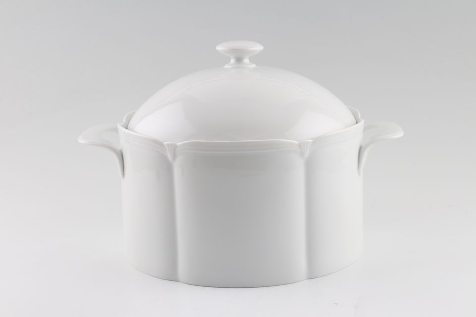 Marks & Spencer Stamford Vegetable Tureen with Lid Straight sided
