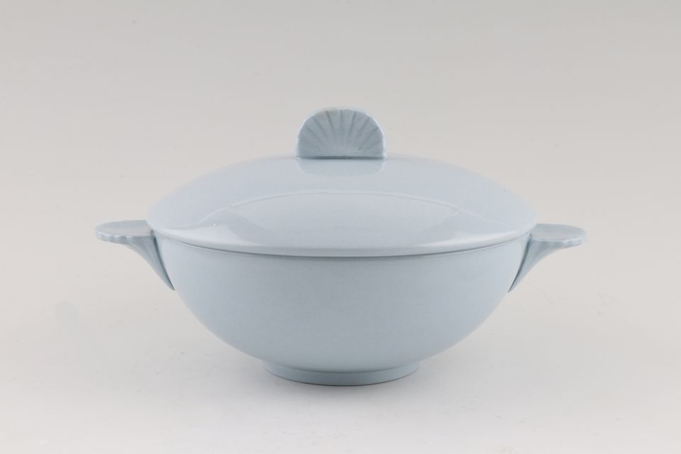 Wedgwood Lavender Lidded Soup Shell shaped handles and lid