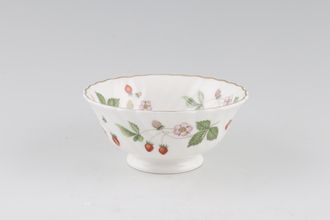 Wedgwood Wild Strawberry Bowl (Giftware) Fluted / Footed  4"