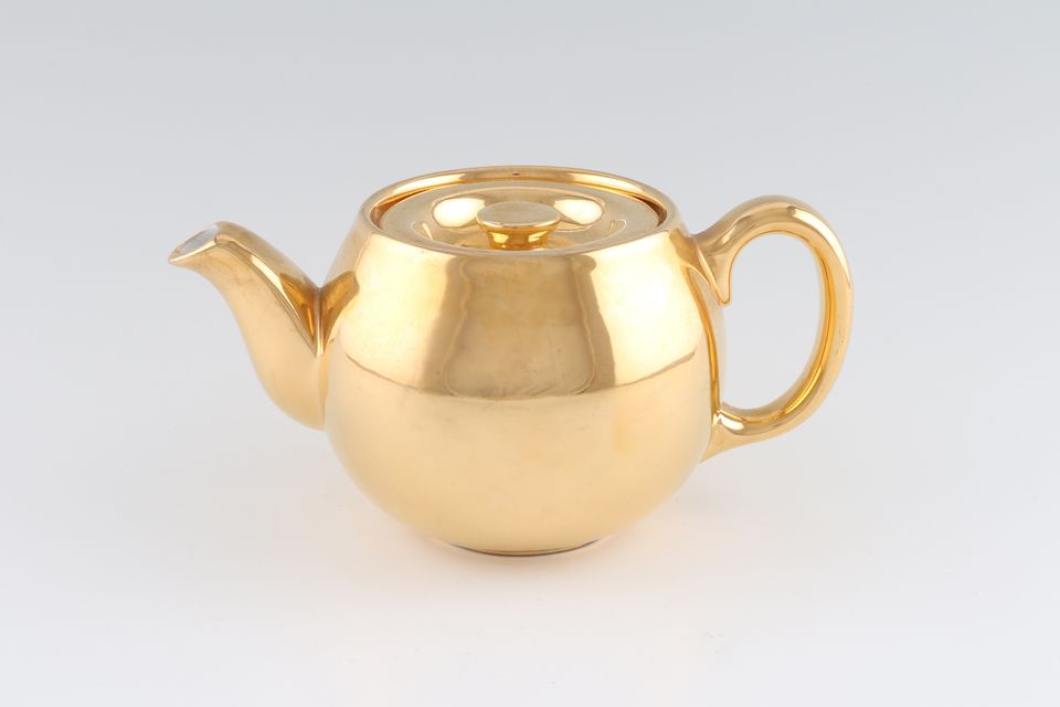Royal Worcester Gold Lustre Teapot Shape 6 Size 6 1 1/2pt