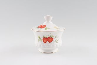 Queens Virginia Strawberry - Gold Edge - Ribbed Embossed Sugar Bowl - Lidded (Tea)