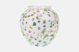 Queens Country Meadow Vase 3 7/8" x 6 1/4"