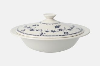 Royal Doulton Yorktown - Old Style - Ribbed Vegetable Tureen with Lid Round - Pattern Inside