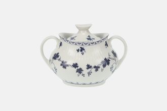 Royal Doulton Yorktown - Old Style - Ribbed Sugar Bowl - Lidded (Tea) with handles