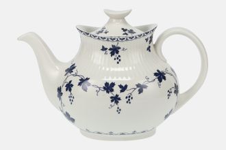 Royal Doulton Yorktown - Old Style - Ribbed Teapot 2 1/2pt