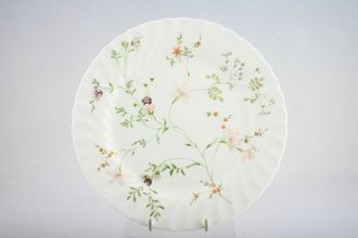 Wedgwood Campion Breakfast / Lunch Plate 8 5/8"