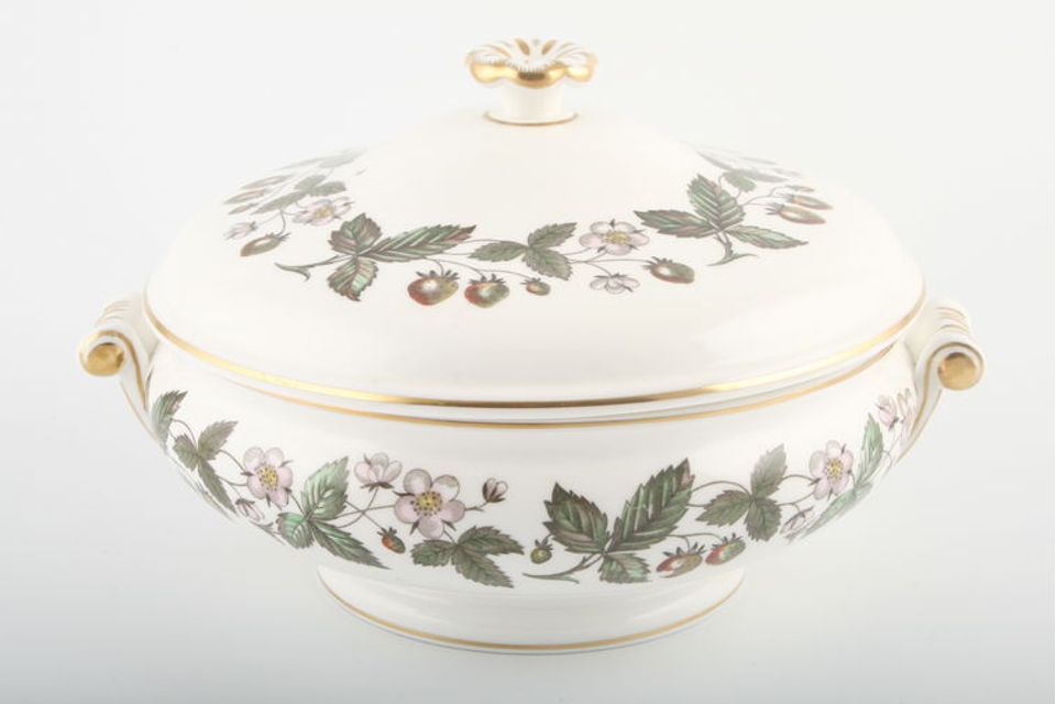 Wedgwood Strawberry Hill Vegetable Tureen with Lid lugged