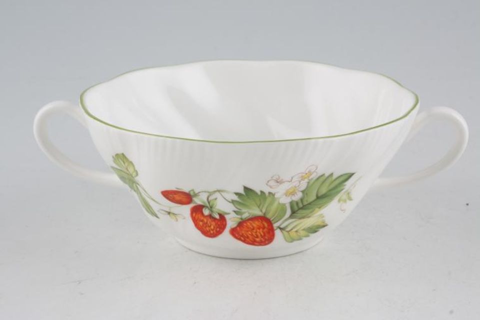 Queens Virginia Strawberry - Green Edge - Swirl Embossed Soup Cup 4 3/4"