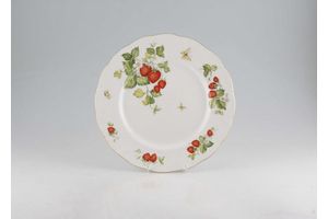 Queens Virginia Strawberry - Gold Edge - Swirl Embossed Dinner Plate