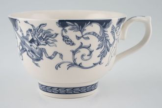 Queens Royal Palace, The Teacup 4" x 2 5/8"
