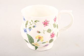 Queens Country Meadow Mug Fluted 3" x 3 1/8"