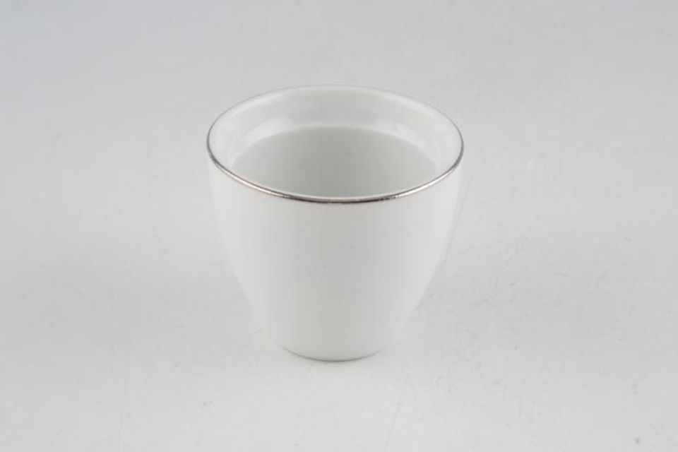 Thomas Medaillon Platinum Band - White with Thin Silver Line Egg Cup Ridged Inside