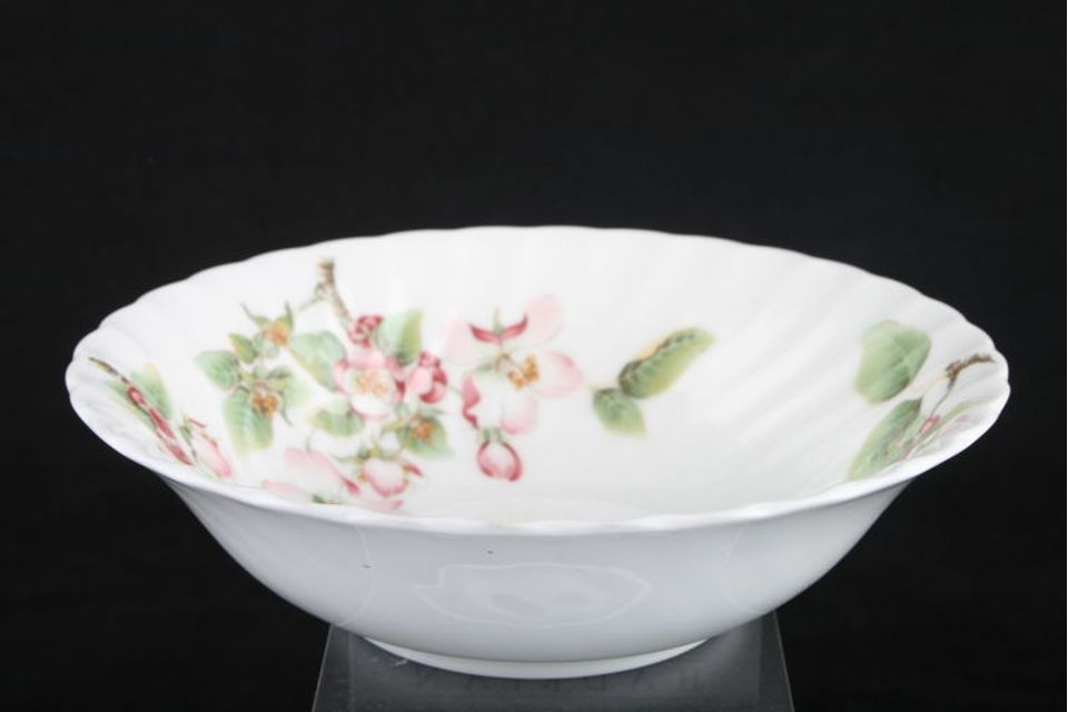 Wedgwood Apple Blossom Soup / Cereal Bowl 6 1/8"