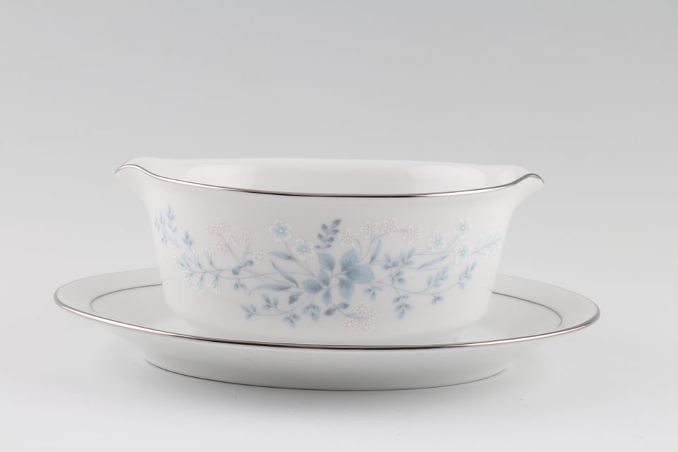 Noritake Carolyn Sauce Boat and Stand Fixed