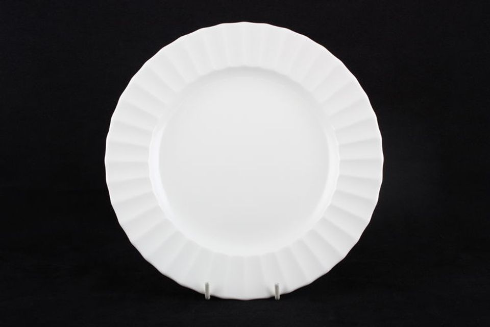 Royal Worcester Warmstry - White Breakfast / Lunch Plate 9 1/4"