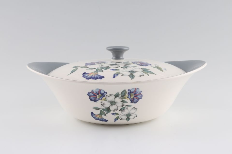 Wedgwood Isis - Fine Pottery Vegetable Tureen with Lid