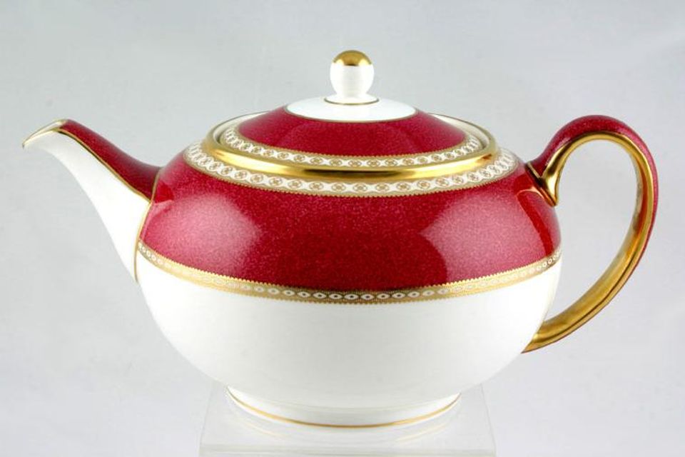 Wedgwood Ulander - Powder Ruby Teapot 1 3/4pt