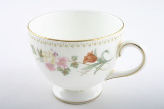 Wedgwood Mirabelle R4537 Teacup Leigh - Gold Line Each Side Of Handle 3 3/8" x 2 3/4"