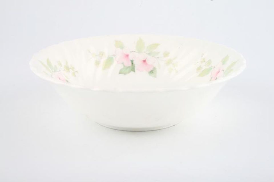 Wedgwood 4 Sprays of Apple Blossom Soup / Cereal Bowl 6 1/4"