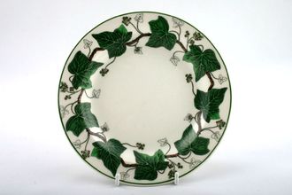 Wedgwood Napoleon Ivy - Green Edge Breakfast / Lunch Plate Dipped and raised rim 9"