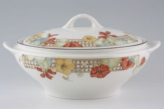Wedgwood Trellis Flower Vegetable Tureen with Lid oval, size excludes ear shaped handles 8 1/2"