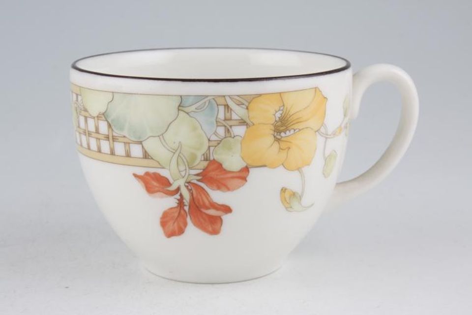 Wedgwood Trellis Flower Teacup 3 5/8" x 2 3/4"