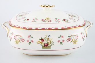 Sell Wedgwood Bianca Vegetable Tureen with Lid
